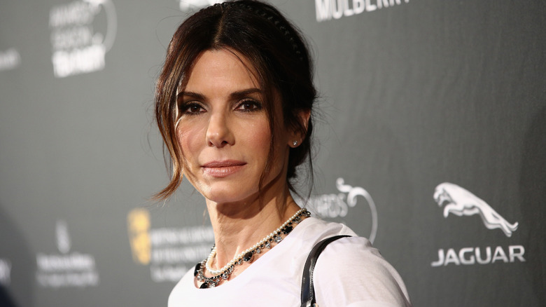 Sandra Bullock souriante