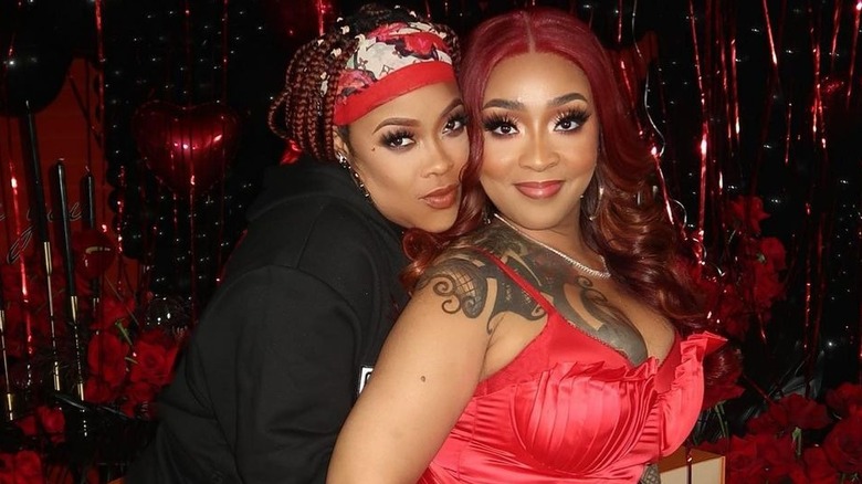 Da Brat et Jesseca Dupart posant ensemble