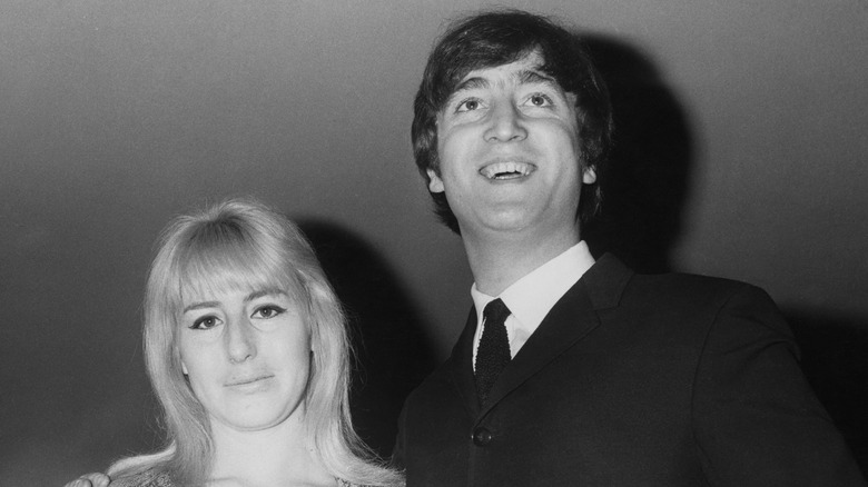 John Lennon et Cynthia Powell-Lennon souriants