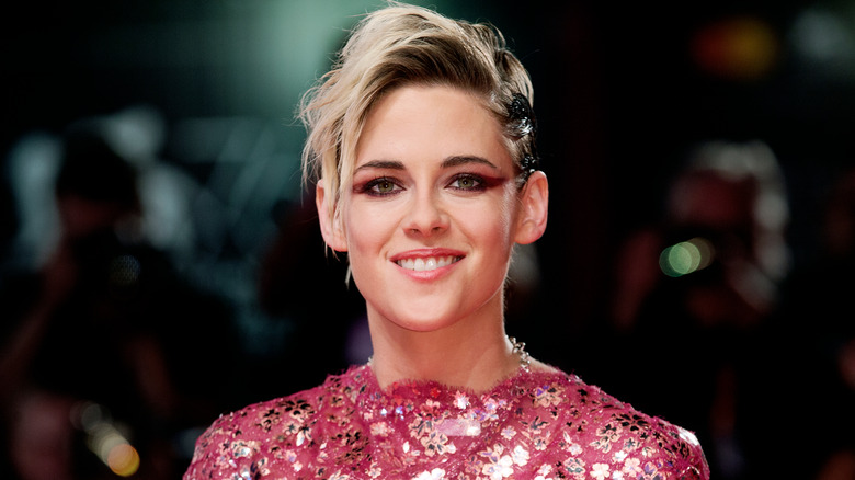 Kristen Stewart souriante