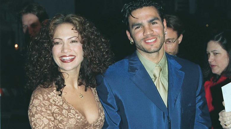 Jennifer Lopez et Ojani Noa souriantes