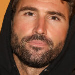 Brody Jenner organise une fête épique de révélation de genre pour le bébé n ° 1