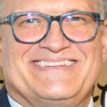 Ce que le casting de l’émission Drew Carey fait aujourd’hui