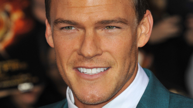 Comment Alan Ritchson a fait ses débuts sur American Idol avant de devenir une star d’action