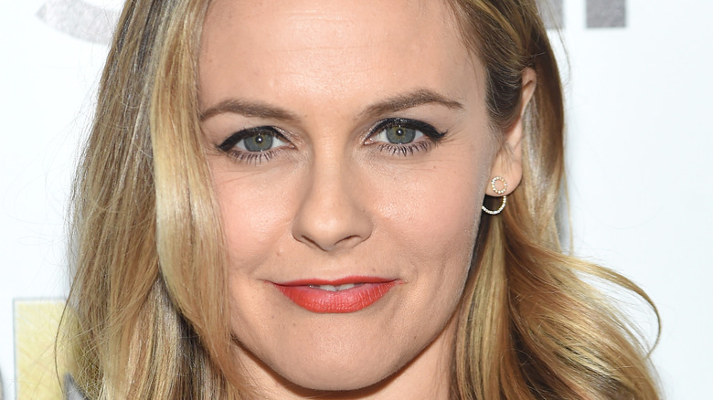 Comment Alicia Silverstone s’est retrouvée dans tant de clips d’Aerosmith