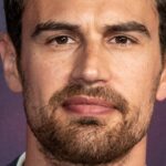 Comment Theo James a vraiment ressenti le fait d’embrasser Shailene Woodley