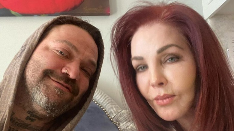 Dates de déjeuner improbables Priscilla Presley et Bam Margera ont plus en commun que vous ne le pensez