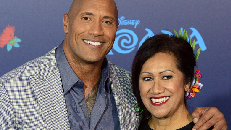 Dwayne Johnson publie les conséquences macabres de l’accident de voiture effrayant de sa mère