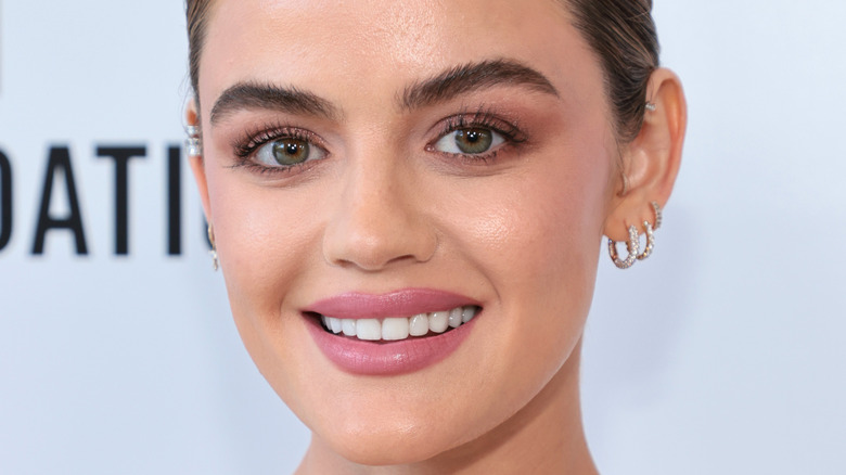 Le voyage d’une décennie de Lucy Hale vers la sobriété était tout sauf facile