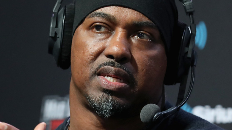  Brian Dawkins lors d'une interview