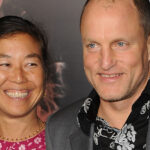 Qui est Laura Louie ?  La femme de Woody Harrelson a commencé comme son assistante