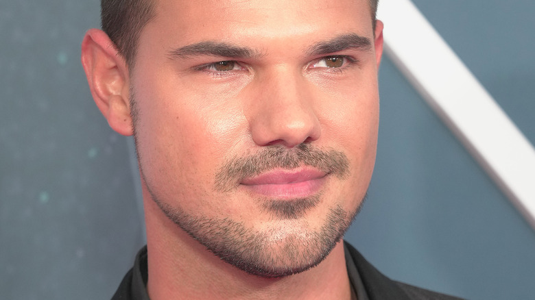 Taylor Lautner devient vulnérable d’être honteux pour son physique crépusculaire