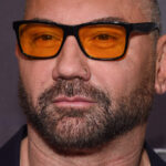 Voici pourquoi Dave Bautista porte toujours des lunettes de soleil