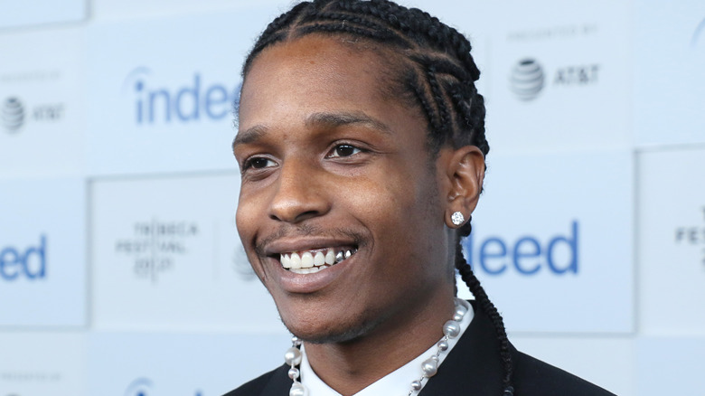 A$AP Rocky souriant