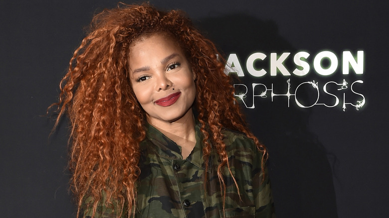 Janet Jackson souriant