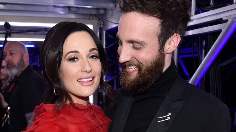 Kacey Musgraves et Ruston Kelly posent ensemble