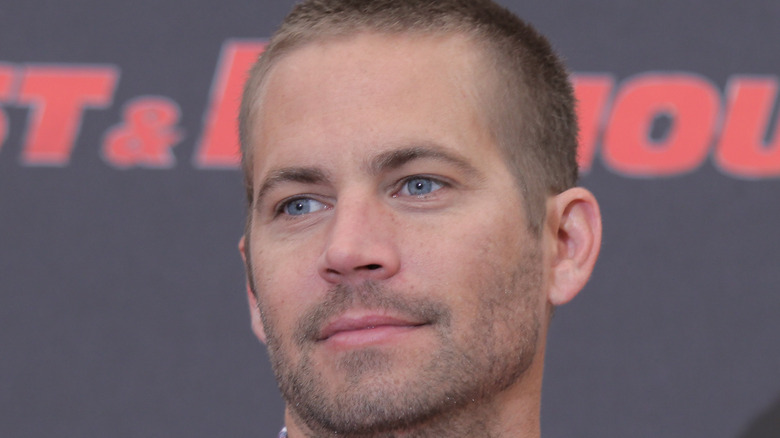 Paul Walker posant pour les caméras