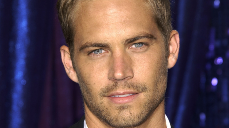 Paul Walker posant pour les caméras