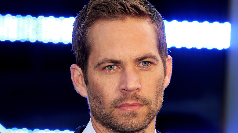 Paul Walker posant pour les caméras