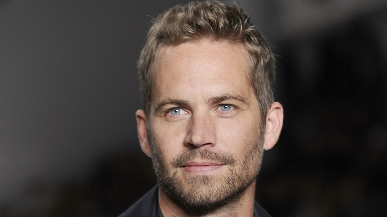 Paul Walker posant pour les caméras