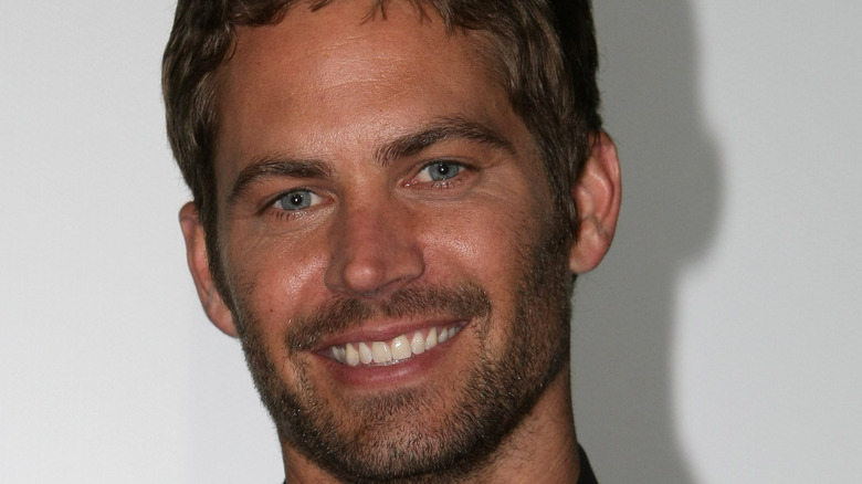 Paul Walker posant pour les caméras