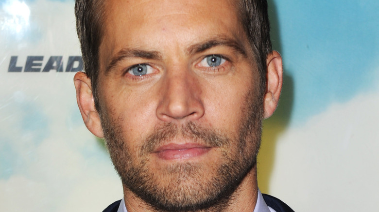 Paul Walker posant pour les caméras