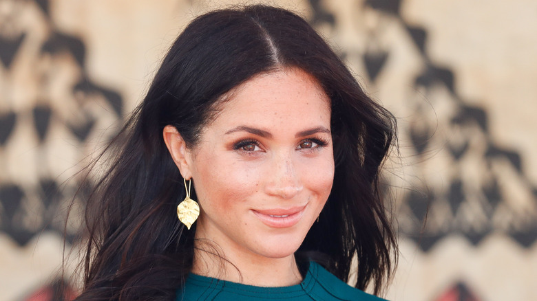 Meghan Markle souriante détendue