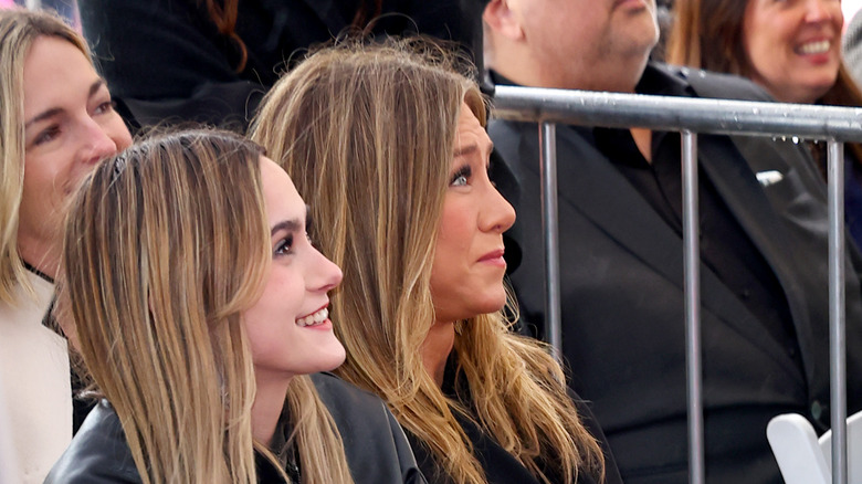 Jennifer Aniston et Coco Arquette souriantes