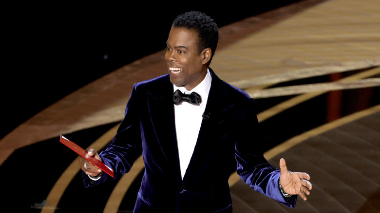 Chris Rock parle sur scène