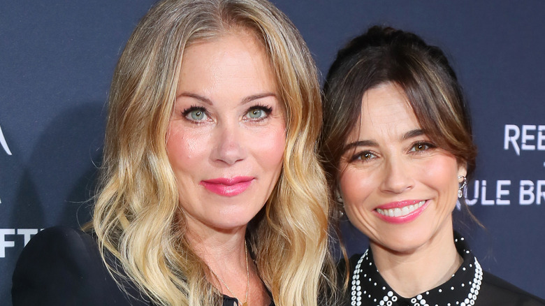 Christina Applegate and Linda Cardellini