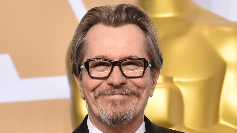 Gary Oldman souriant