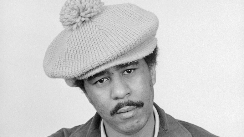 Richard Pryor posant