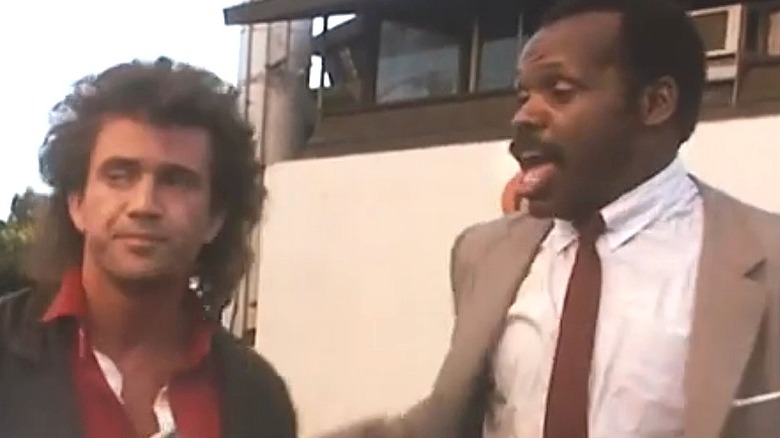 Mel Gibson et Danny Glover dans L'Arme fatale 