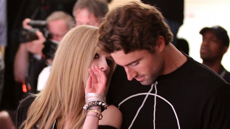 Avril Lavigne parle à Brody Jenner