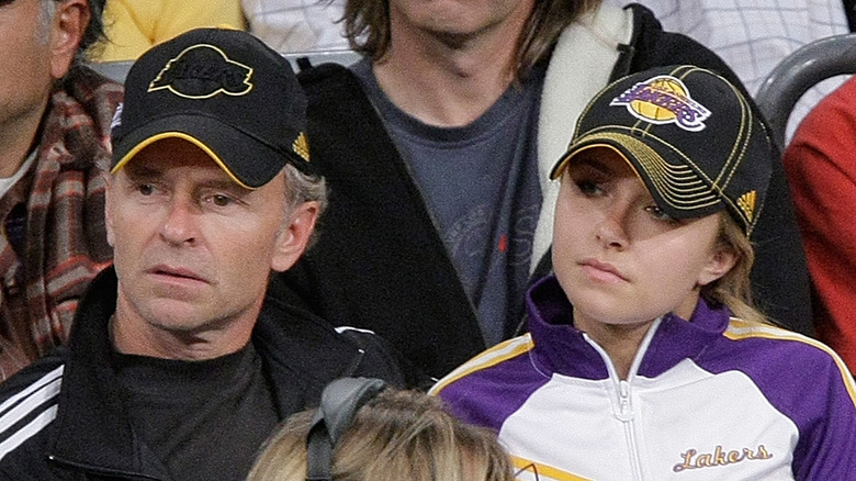 Alan Panettiere regarde un match avec sa fille Hayden Panettiere