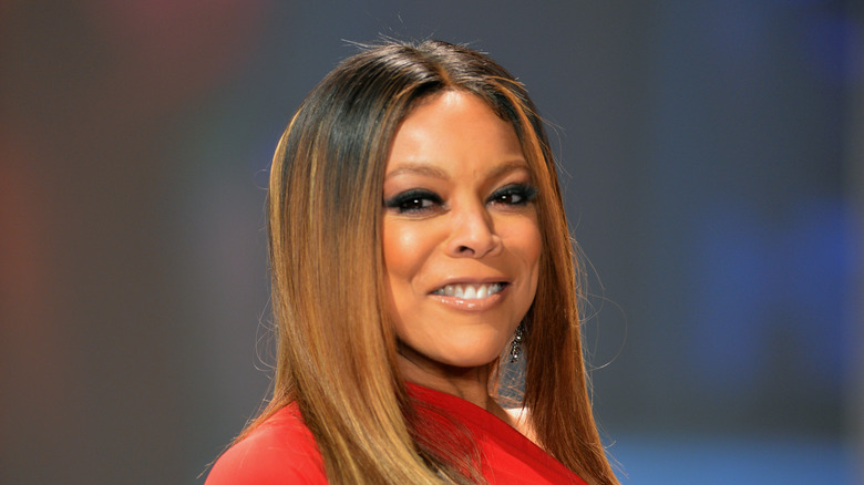 Wendy Williams sourit
