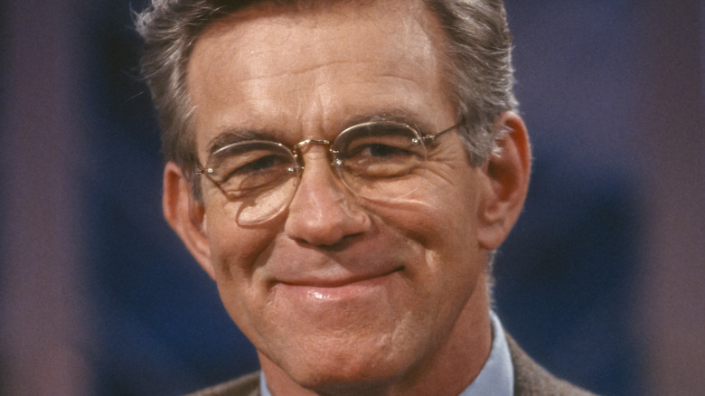 Tim McCarver souriant aux Jeux olympiques d'hiver de 1992