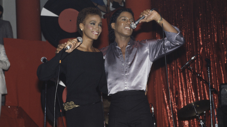 Whitney Houston et Jermaine Jackson chantent