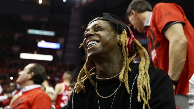 Lil Wayne souriant NBA