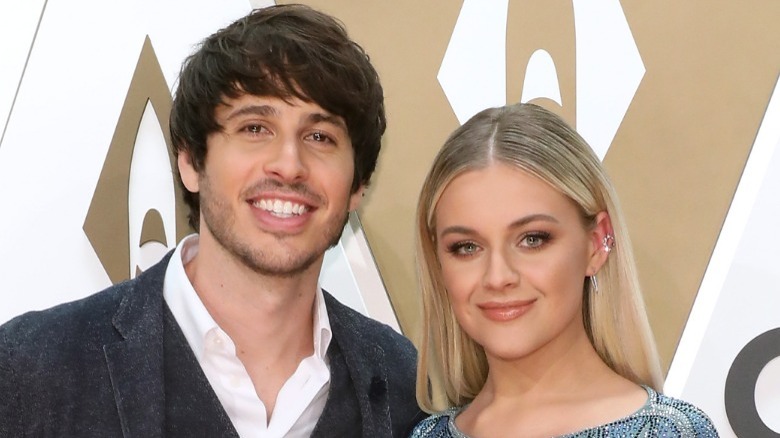 Morgan Evans Kelsea Ballerini souriant 