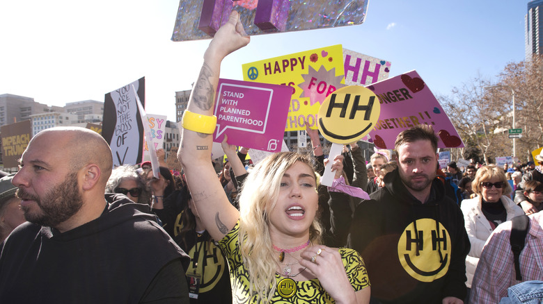 Miley Cyrus lors d'une manifestation