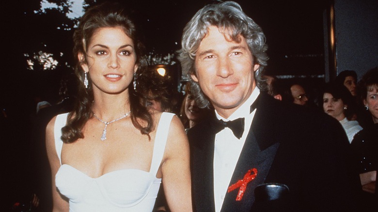 Cindy Crawford, Richard Gere posant