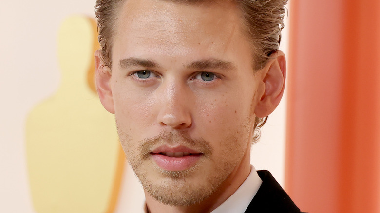 Austin Butler confirme aux Oscars 2023 qu’il n’abandonnera jamais Elvis (Oui, nous sommes fatigués aussi)