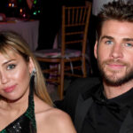 Chaque allusion que Miley Cyrus fait à Liam Hemsworth lors de vacances d’été sans fin