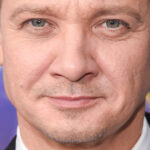 Jeremy Renner fait des progrès dans la récupération après un accident de chasse-neige sur un tapis roulant anti-gravité