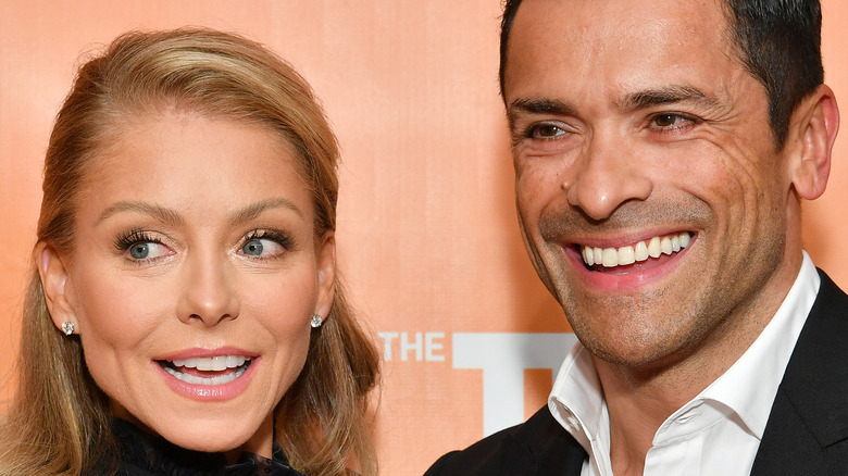 Kelly Ripa a initialement résisté à Mark Consuelos en tant que co-animateur en direct