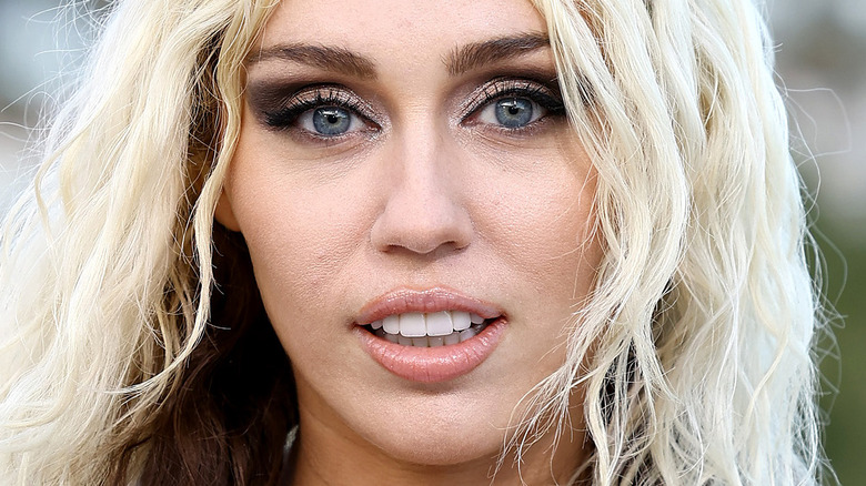 La grave maladie cardiaque avec laquelle Miley Cyrus vit