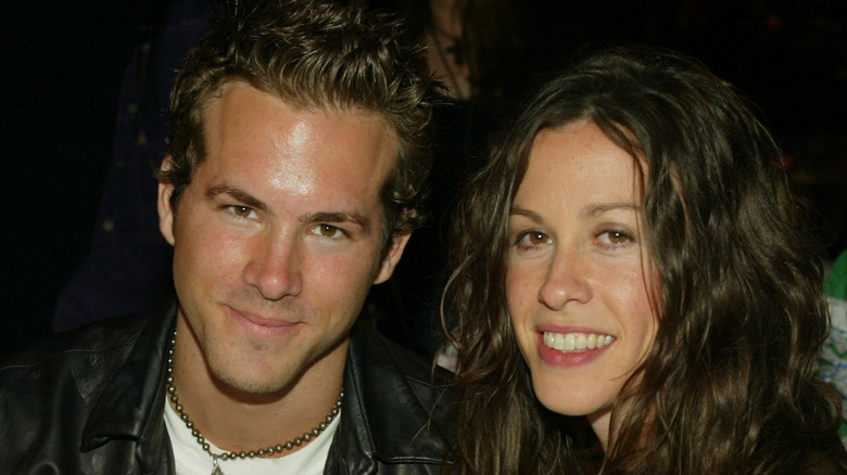 Ryan Reynolds est passé rapidement à un autre A-Lister après ses fiançailles avec Alanis Morissette