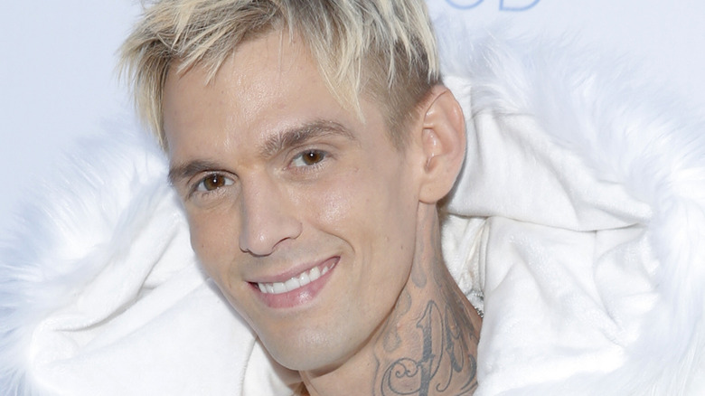 Aaron Carter souriant