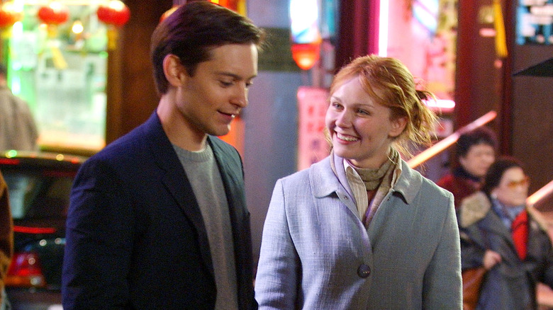 Tobey Maguire et Kirsten Dunst spiderman smart tenue décontractée smiling